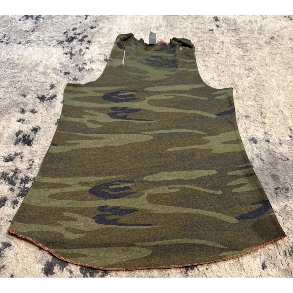 Alternative Apparel Womens  Sleeveless Tank Shirt Sz Medium Green Camo NWOT
